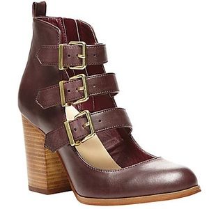 Steve Madden Headstrong 3-Strap Bootie in Wine